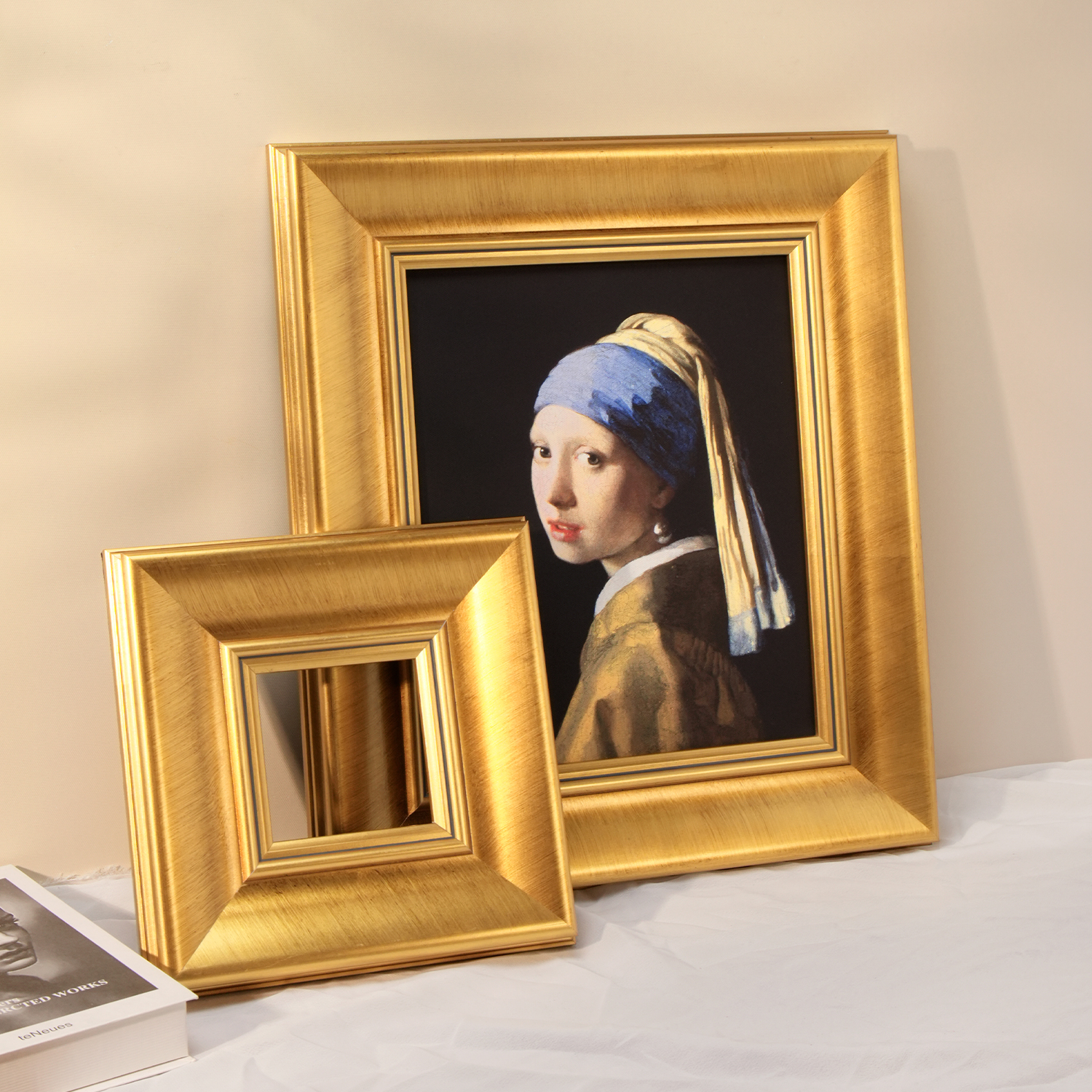 宽边复古金色画框 (型号73330709-G)